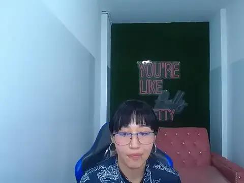 isabella_smith_t from StripChat is Freechat