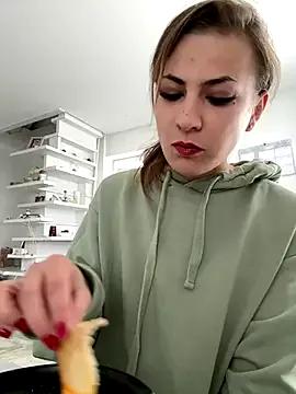 IsabellaEtha from StripChat