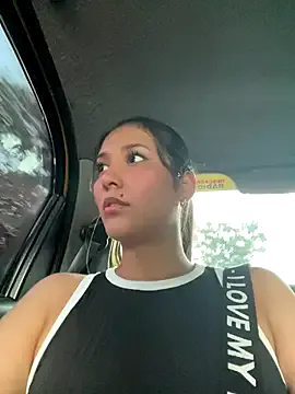 IsabellaJoness_ from StripChat is Freechat