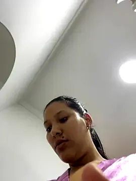 IsabellaJoness_ from StripChat is Freechat