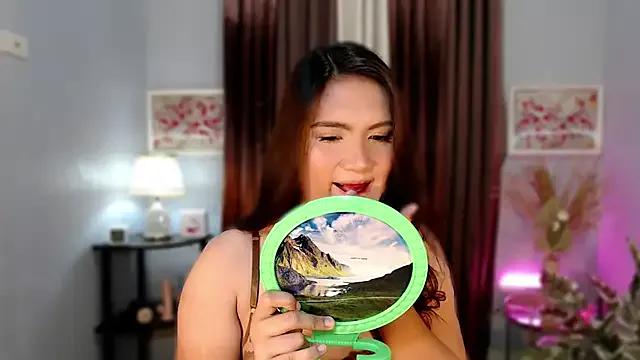 IsabellaLeighTS from StripChat is Freechat