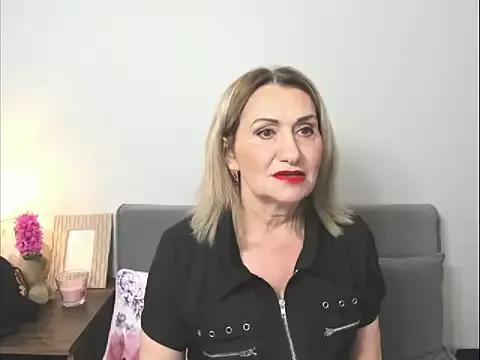 IsabellaSexyMilf from StripChat is Freechat