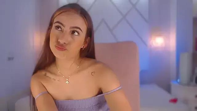 isabellashine from StripChat is Freechat