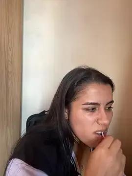 Isawilliams from StripChat is Freechat