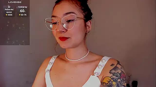 Isis-Blaze from StripChat is Freechat