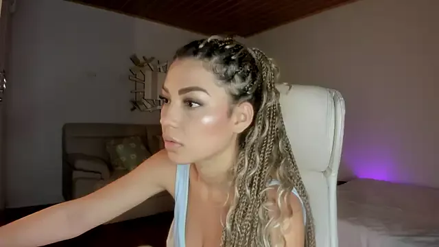 Isis_Amarah on StripChat 