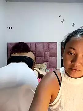 Isis_dolce from StripChat