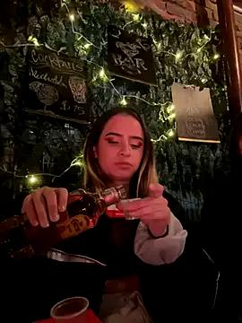 isis_lombardi from StripChat