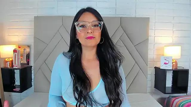 Isis_Osman from StripChat