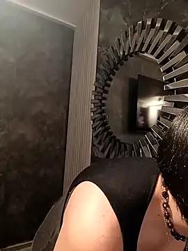 IsisBlake from StripChat