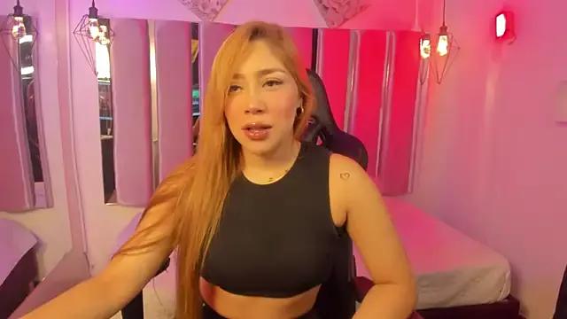 Issa_Moon_ from StripChat is Freechat