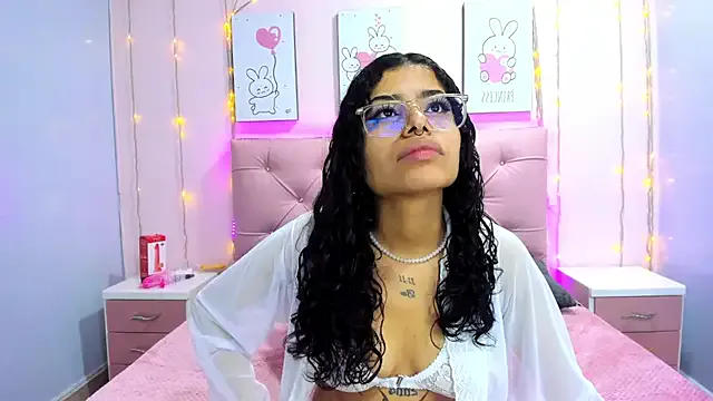 Issaa_Tyler on StripChat 