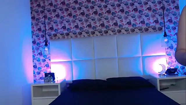 IssisLancaster on StripChat 