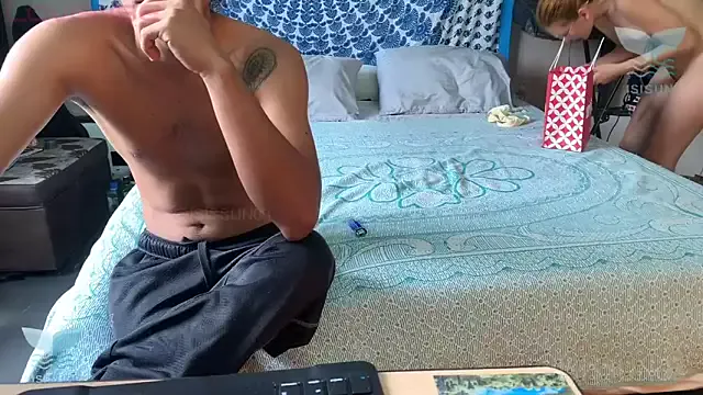 IsusSun on StripChat 