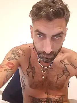 Italian69am from StripChat is Freechat