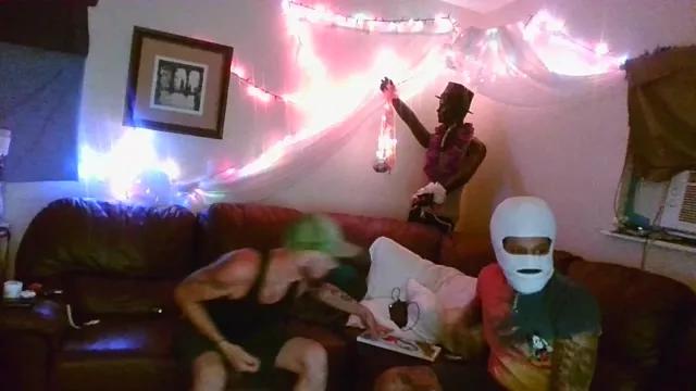 Try our streaming cams variety and talk on a personal level with our adorable girls streamers, showing off their bountiful shapes and dildos.