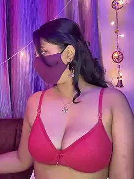 Its_hartqueen from StripChat is Freechat