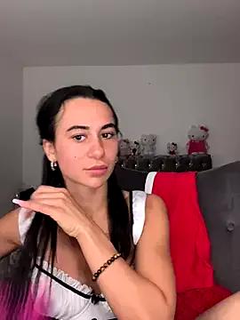 itsyourgirltee from StripChat is Freechat