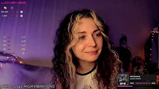 Try our streaming cams variety and talk on a personal level with our adorable girls streamers, showing off their bountiful shapes and dildos.