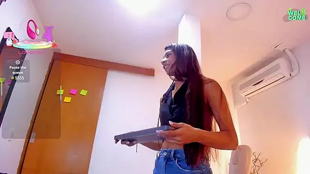 ivi_lopez from StripChat