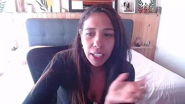 IVONNE_COLLINS33 from StripChat is Freechat
