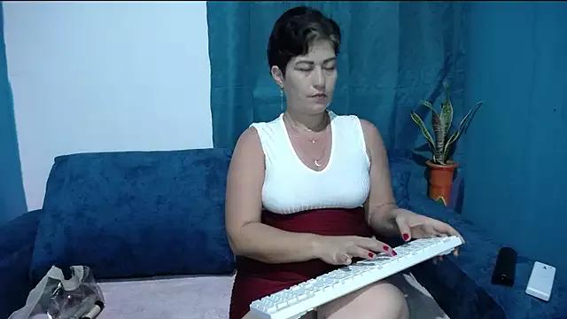 Ivy-Olsen from StripChat is Freechat