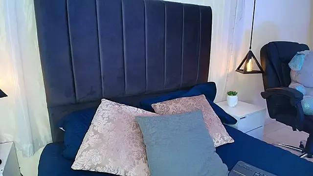IvyBelle_ from StripChat