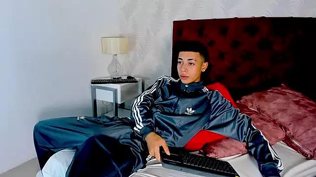 Ixxus from StripChat