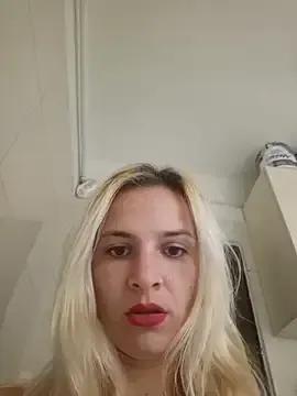 Izza_Belle from StripChat