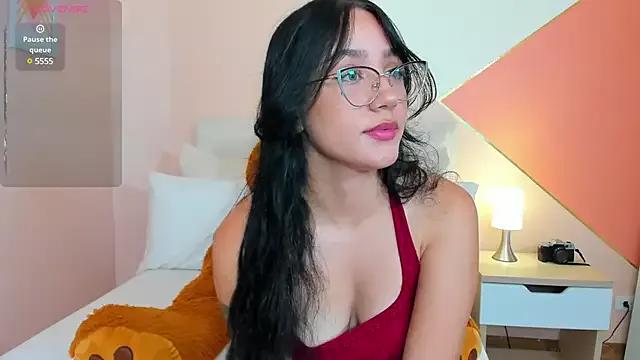 jaade_evergreen from StripChat