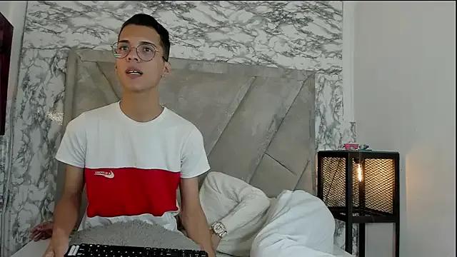 Try our streaming cams variety and talk on a personal level with our adorable girls streamers, showing off their bountiful shapes and dildos.
