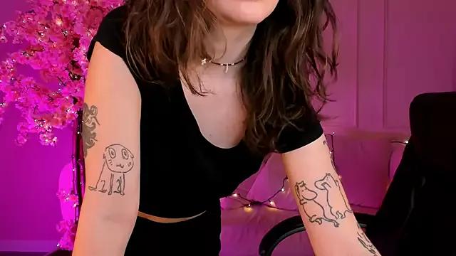 Try our streaming cams variety and talk on a personal level with our adorable girls streamers, showing off their bountiful shapes and dildos.