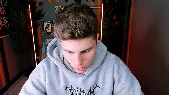 JackWolw from StripChat is Freechat