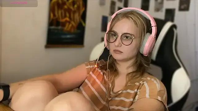 JacyWinslat from StripChat is Freechat