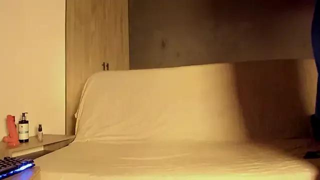 Jade_Morelli from StripChat is Freechat