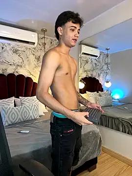 JamesClemont from StripChat is Freechat