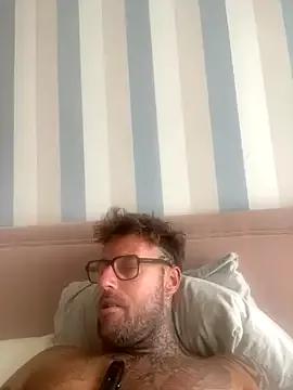 Jamesdeanmcqueen from StripChat is Freechat