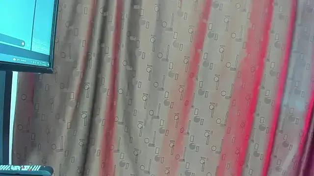 jannakissh from StripChat is Freechat