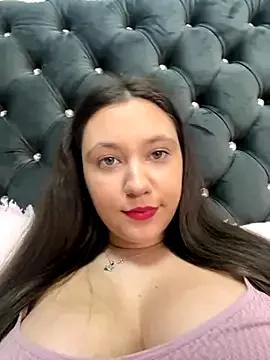 Jeenahaze from StripChat is Freechat