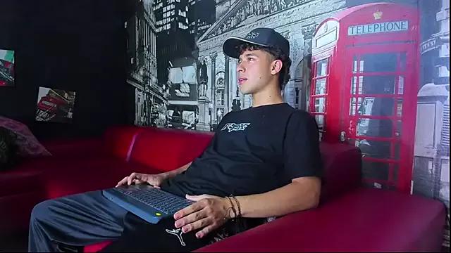 Jeff_Lucky5 from StripChat is Freechat