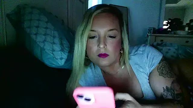 JennaLynn785 from StripChat