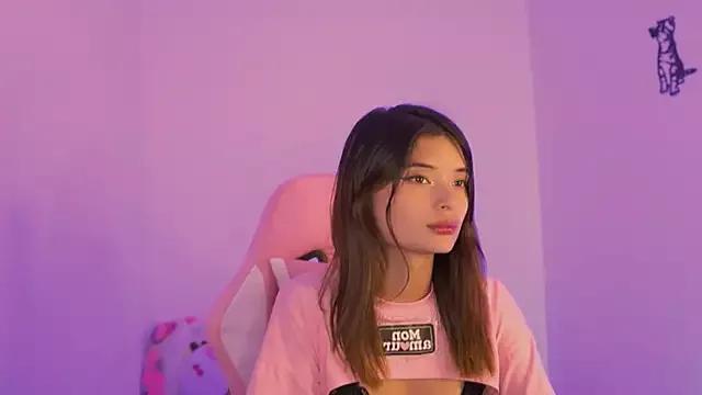 Jenniekim777 from StripChat