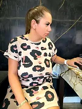 Jennifer24___ from StripChat