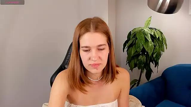 Jennifer_Wadee from StripChat