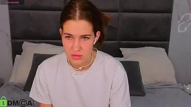 Jennifer_Wadee from StripChat
