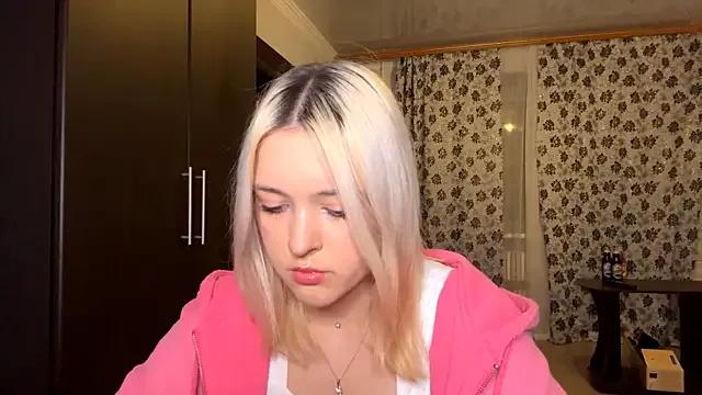 Jenniferboom from StripChat