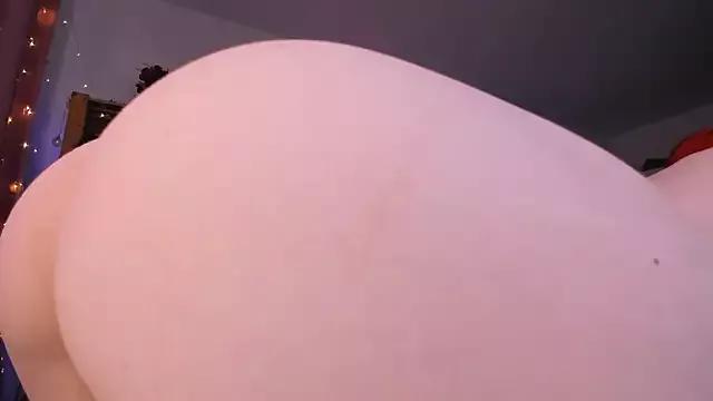 Jenny_Foster from StripChat is Freechat