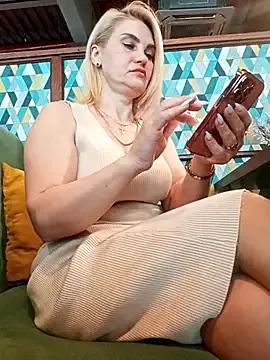 JennyOMay from StripChat