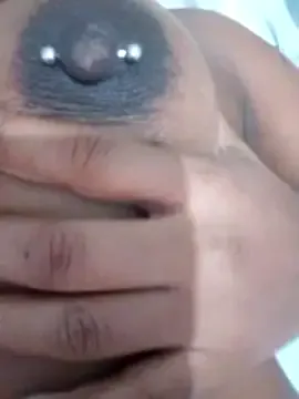 Jennyy31 on StripChat 