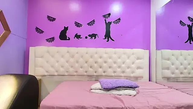 Try our streaming cams variety and talk on a personal level with our adorable girls streamers, showing off their bountiful shapes and dildos.
